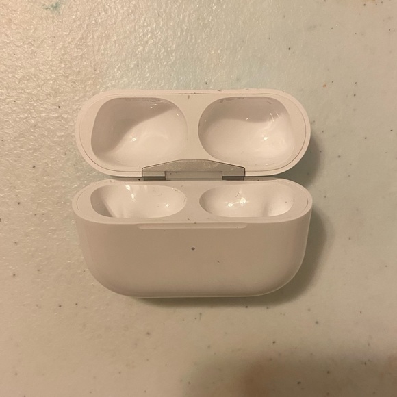 Selling Airpods Pro Charging Case Only. 1st Generation, Model A2190 - Picture 2 of 4